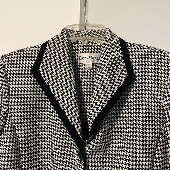 Houndstooth Blazer by Dannie & Nicole size 12 - Picture 2 of 9